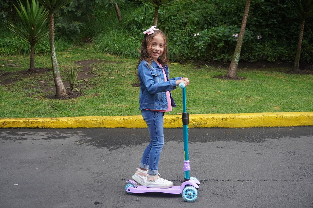 3 Wheel Scooter with Light Up Wheels L770