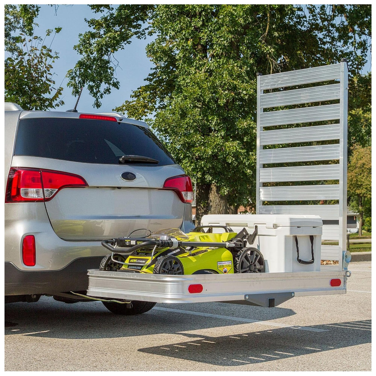 Hitch Cargo Carrier with Ramp Z2619
